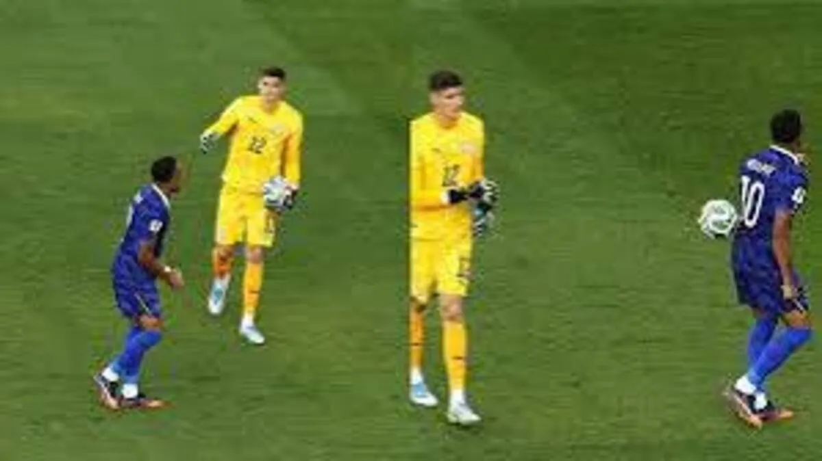 Mbappé e Gill in un momento di tensione dopo la partita dei Mondiali 2026